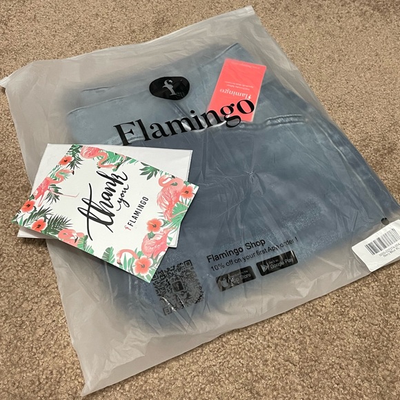 XL Flamingo Shorts NWT - Picture 1 of 6